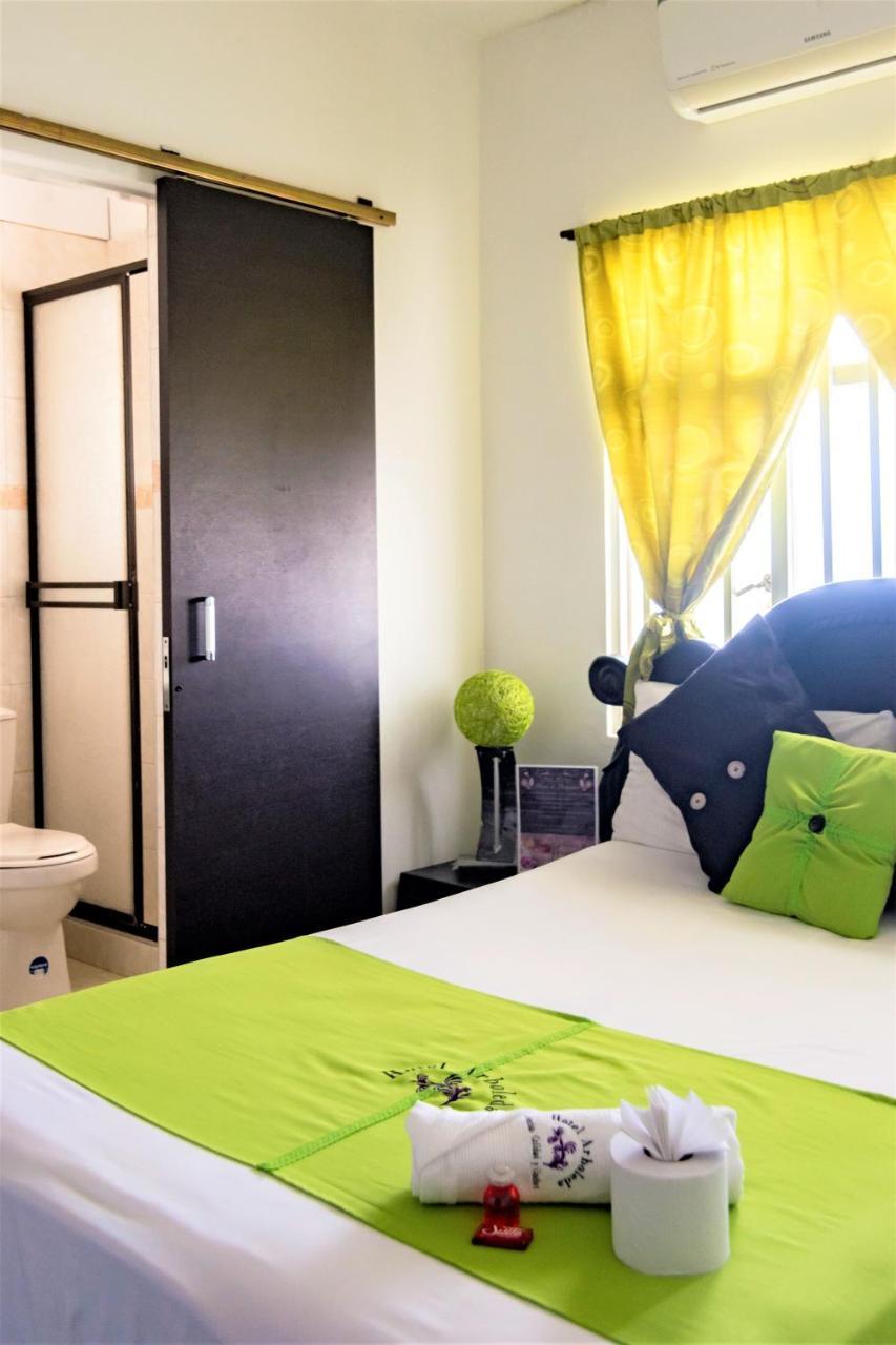 יופאל Hotel Arboleda מראה חיצוני תמונה